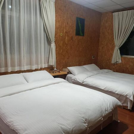 十畝田山莊會館 Hotel Chishang Bagian luar foto