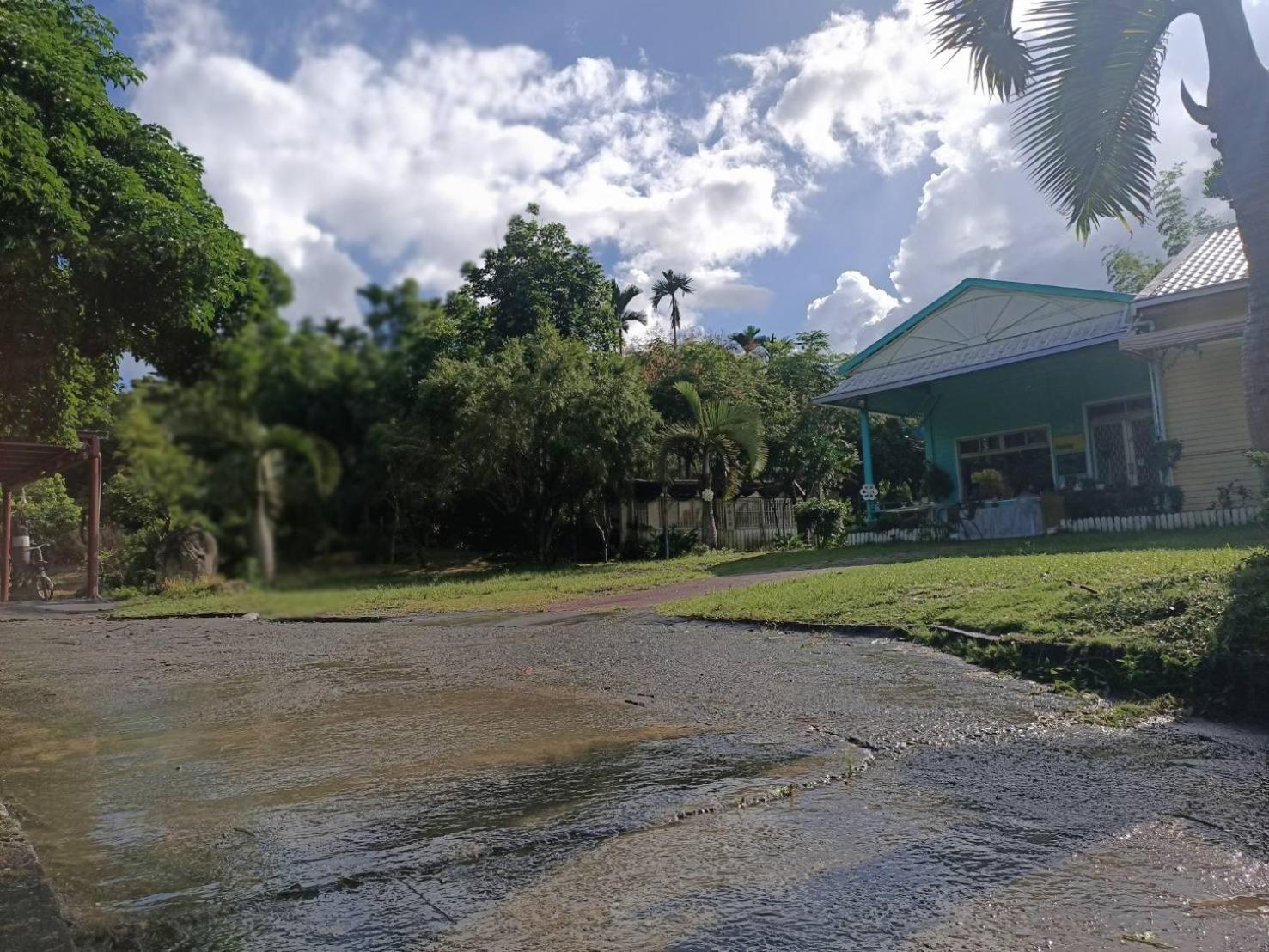 十畝田山莊會館 Hotel Chishang Bagian luar foto