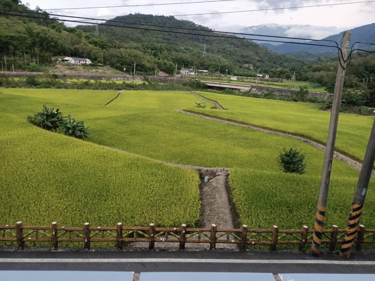 十畝田山莊會館 Hotel Chishang Bagian luar foto